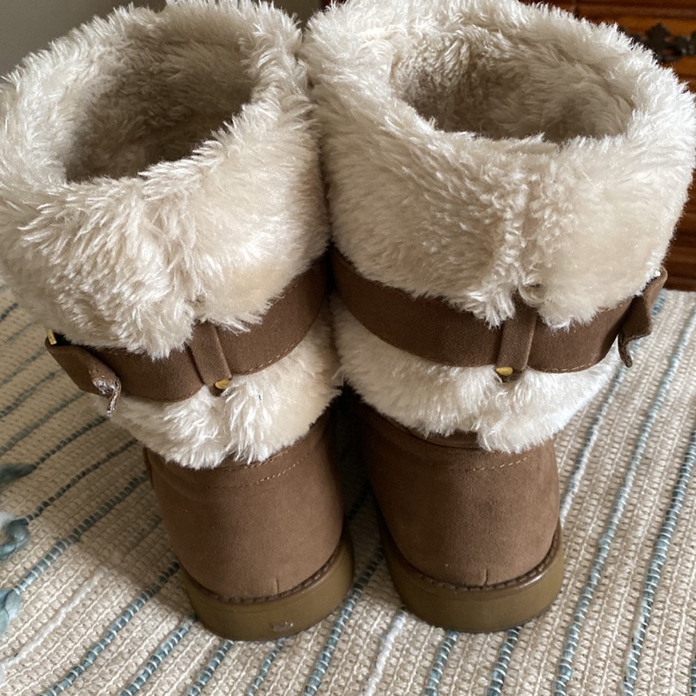 Fur-lined Boots